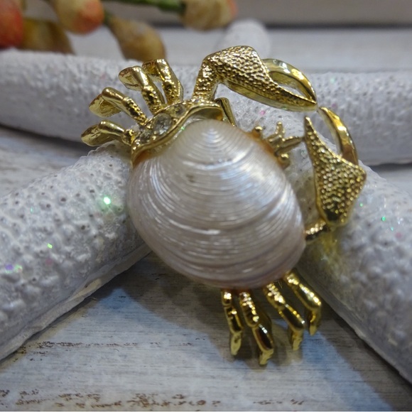 Crab Pin - Picture 1 of 2